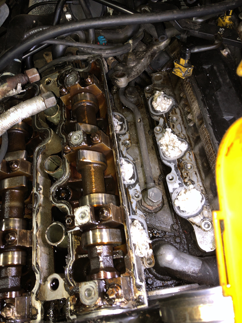 Теплообменник или масло в антифризе — Opel Omega B, 2,5 л, 1997 года ...