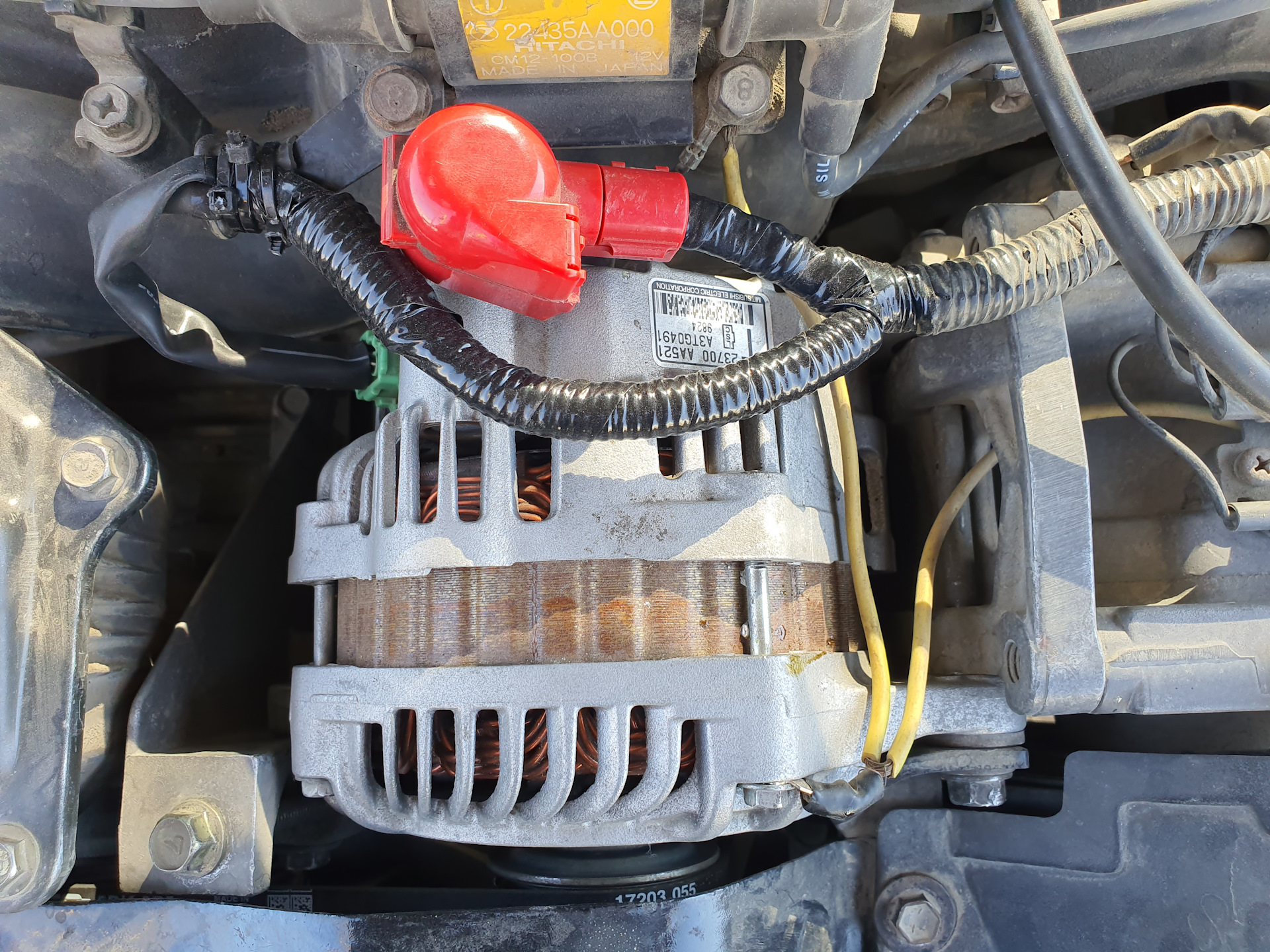 снять генератор субару