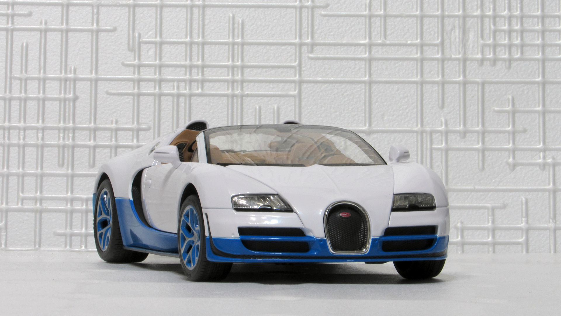 Bugatti Veyron 16.4 Grand Sport Vitesse, 1:18, Rastar — Сообщество  «Масштабные Модели» на DRIVE2