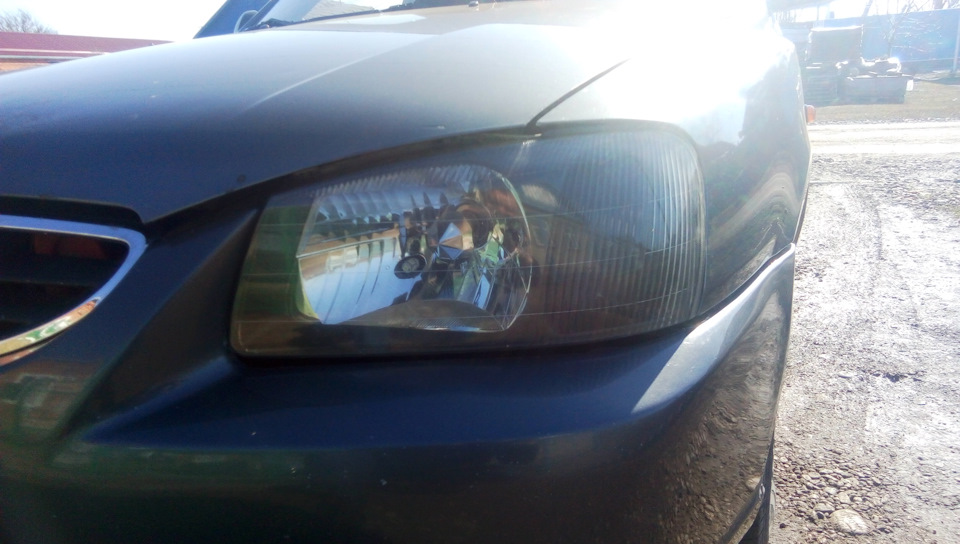 Фары в черный — Hyundai Accent (2G), 1,5 л., 2005 года | стайлинг | DRIVE2