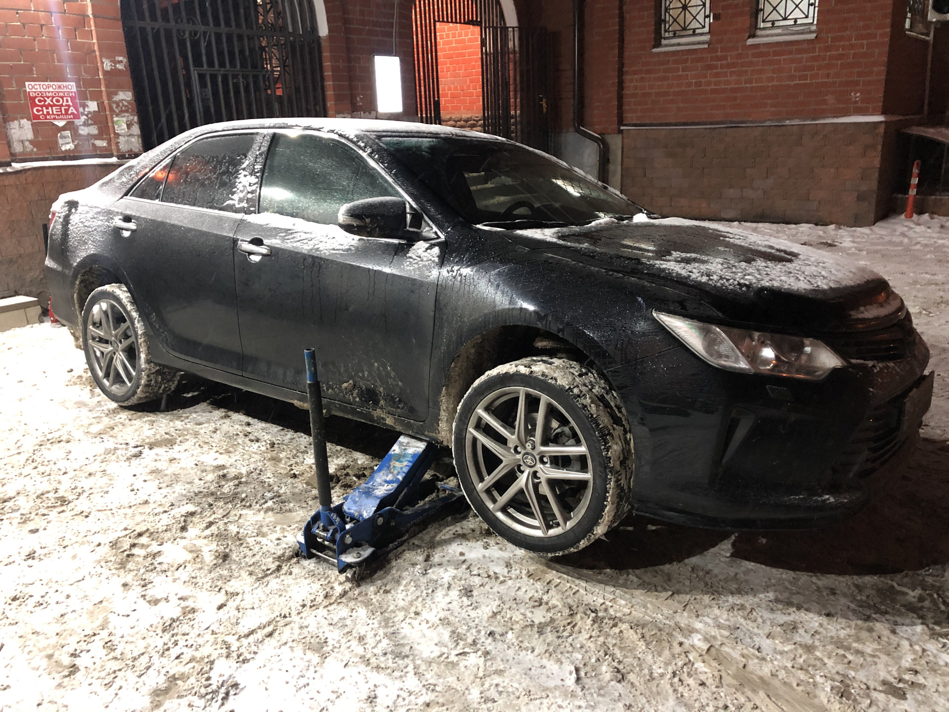 Тойота камри 225. Toyota Camry 40 r19. Camry 40 r20. Toyota Camry xv40 225/45 r18. Camry 235/40/19.