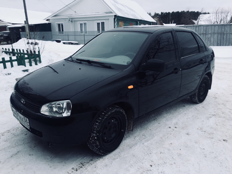 Купить б/у Lada (ВАЗ) Kalina I 1.6 MT (81 л.с.) бензин механика в Пензе: чёрный