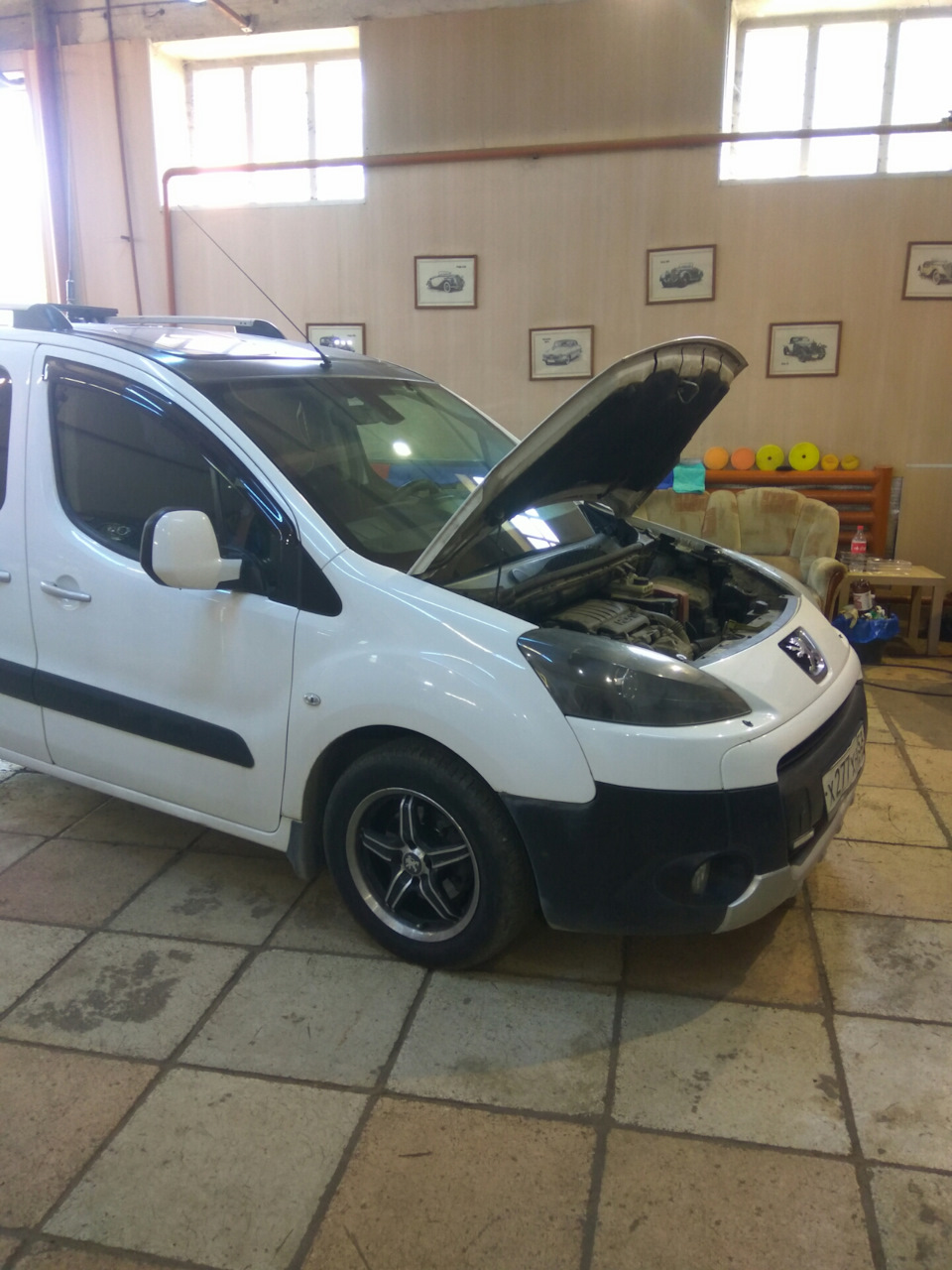 Photo from the logbook Peugeot Partner Tepee