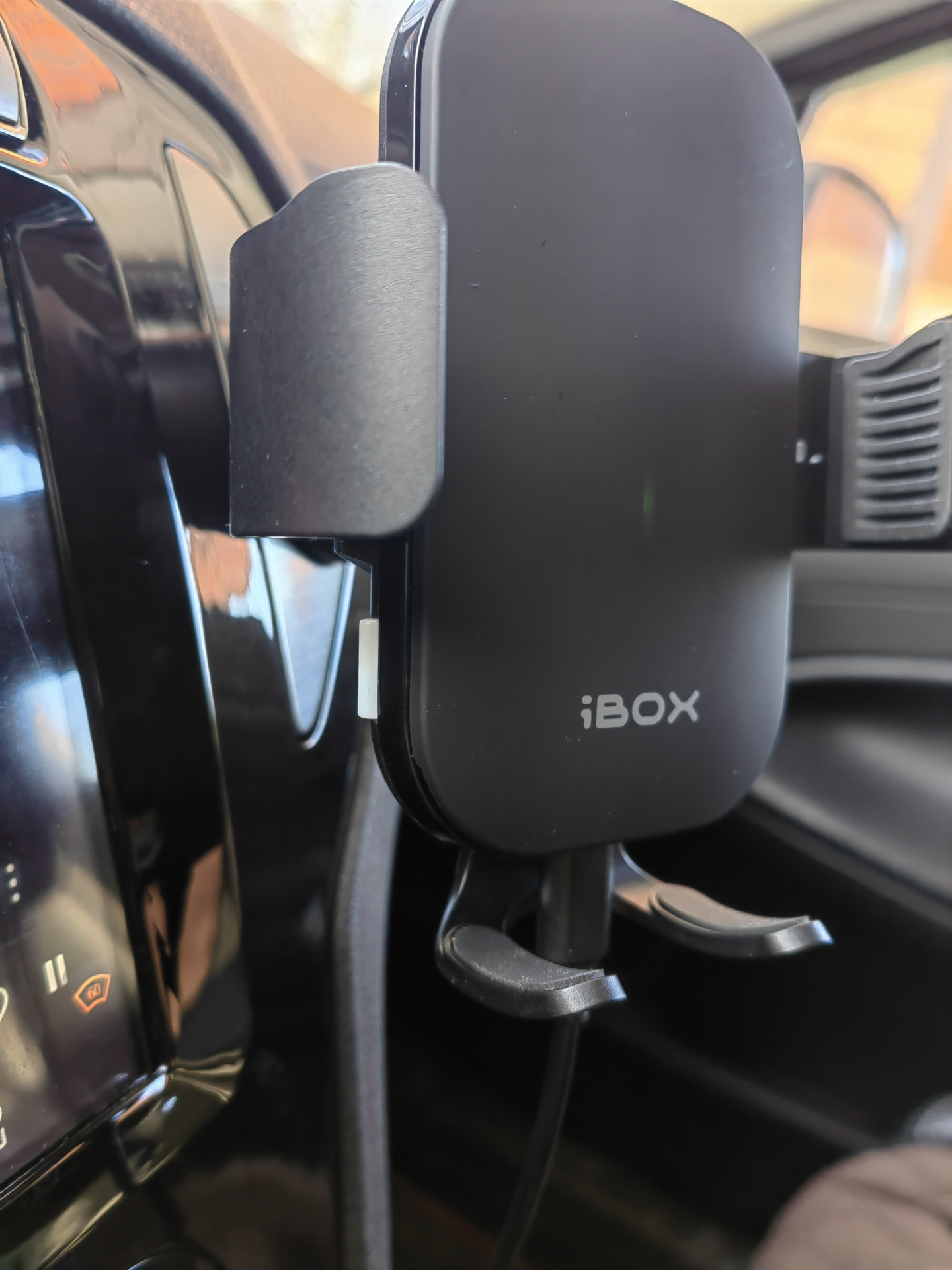 Ibox tron i8. Ibox tron i8