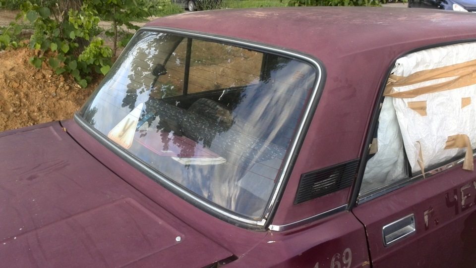 "Брошенный" автомобиль во дворе — Mitsubishi Lancer IX, 1,6 л, 2005 ...