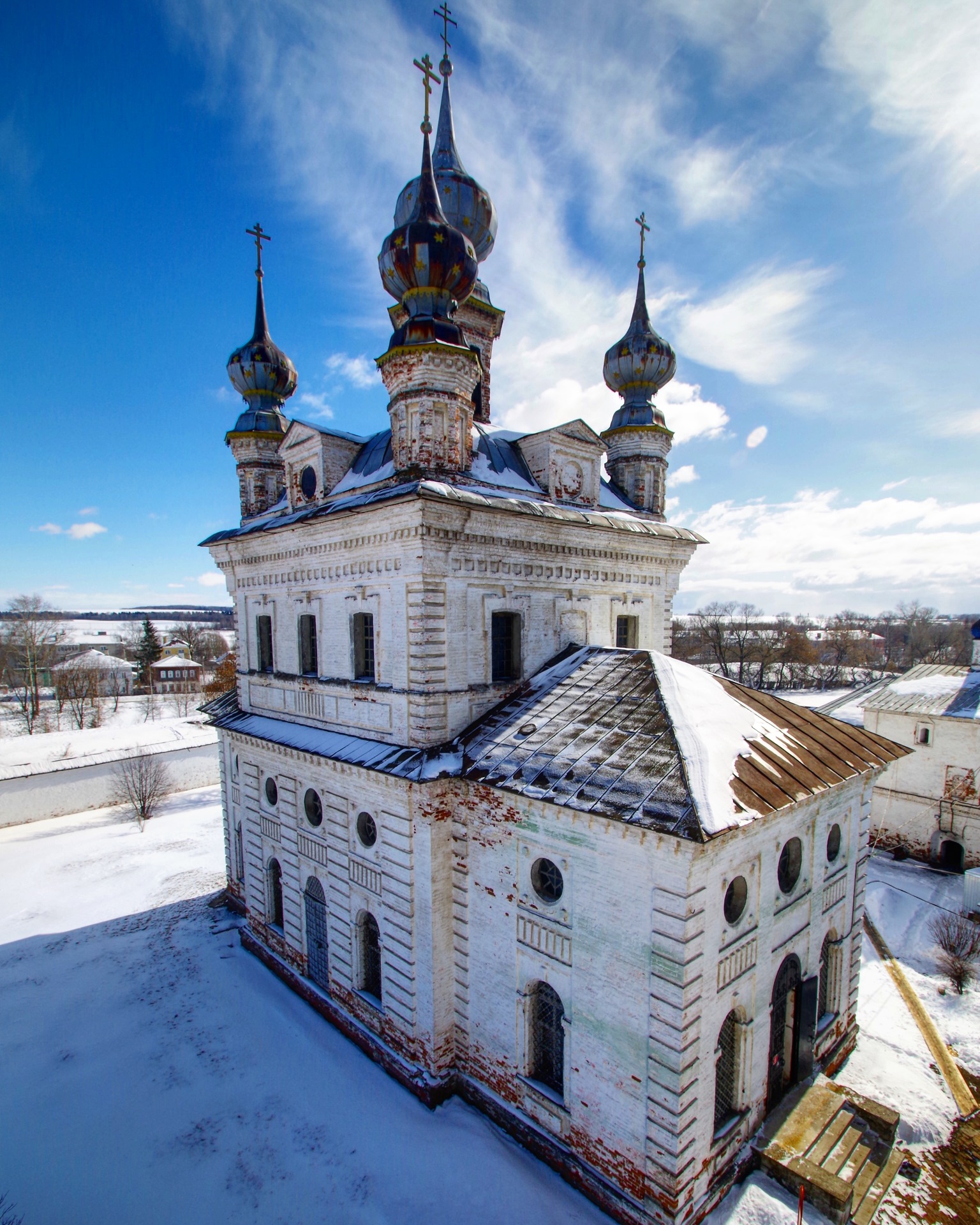 Юрьев польский ш. Надвратная Церковь Юрьев польский. Юрьев Михайло Архангельский монастырь. Михайло-Архангельский монастырь Юрьев-польский. Михайло Архангельский монастырь Юрьев польский колокольня.