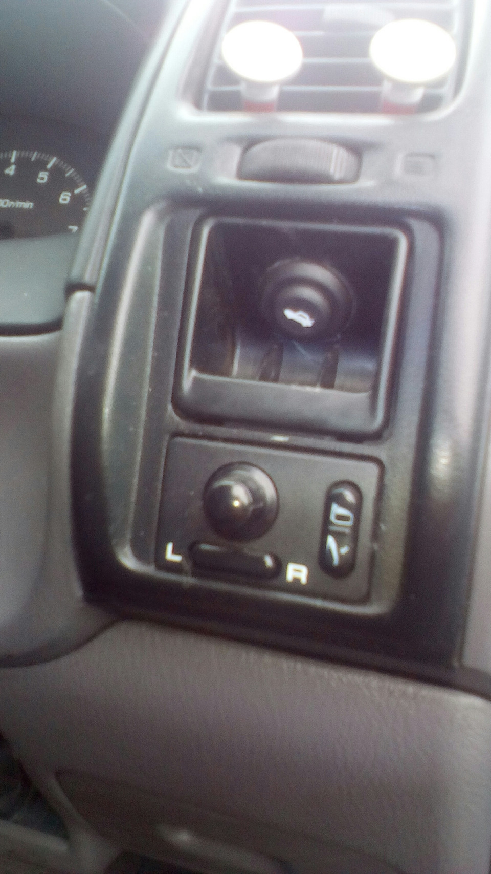 Поломка тросика богажника — Nissan Pulsar (N16), 1,6 л, 2000 года ...