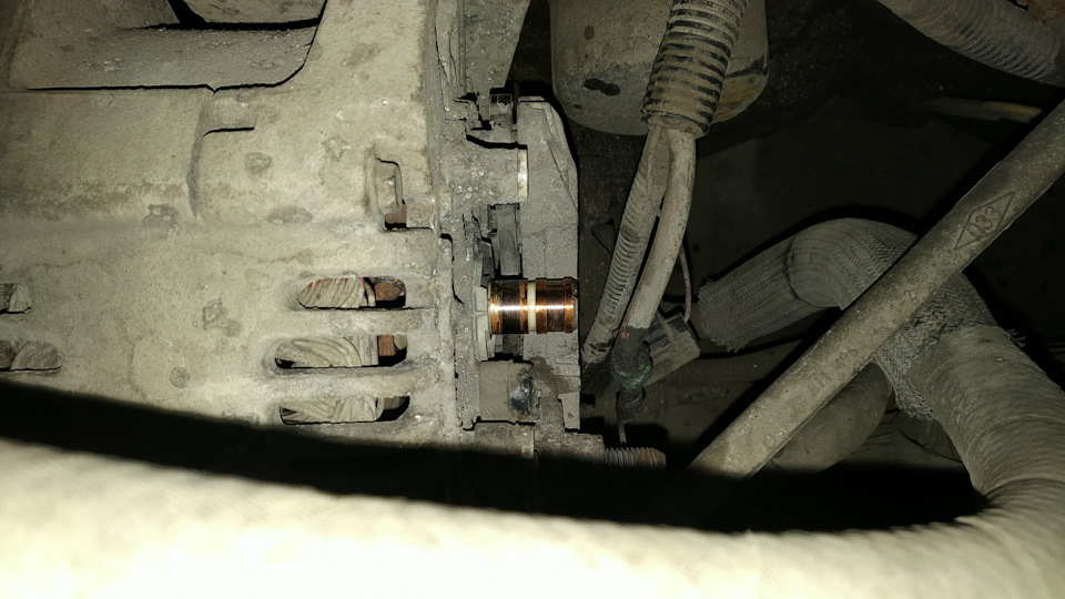 Поменял щетки генератора — Renault Megane II, 1,6 л, 2008 года | своими ...