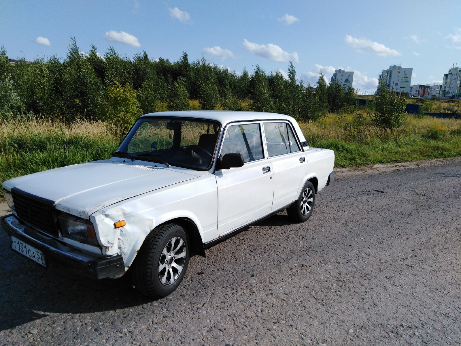 Lada 2107 белая