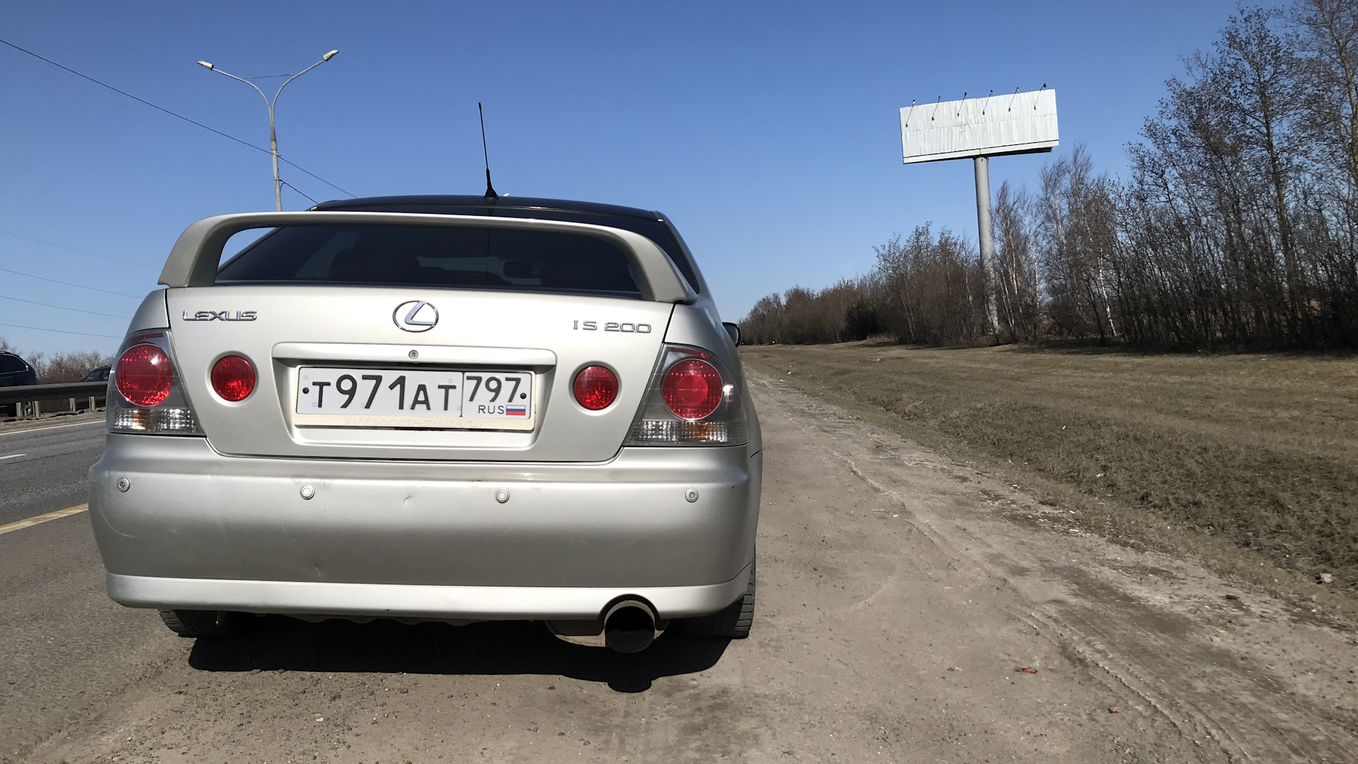 Lexus IS 2.0 бензиновый 2000 | Silver Ghost 1G-FE MT6 на DRIVE2