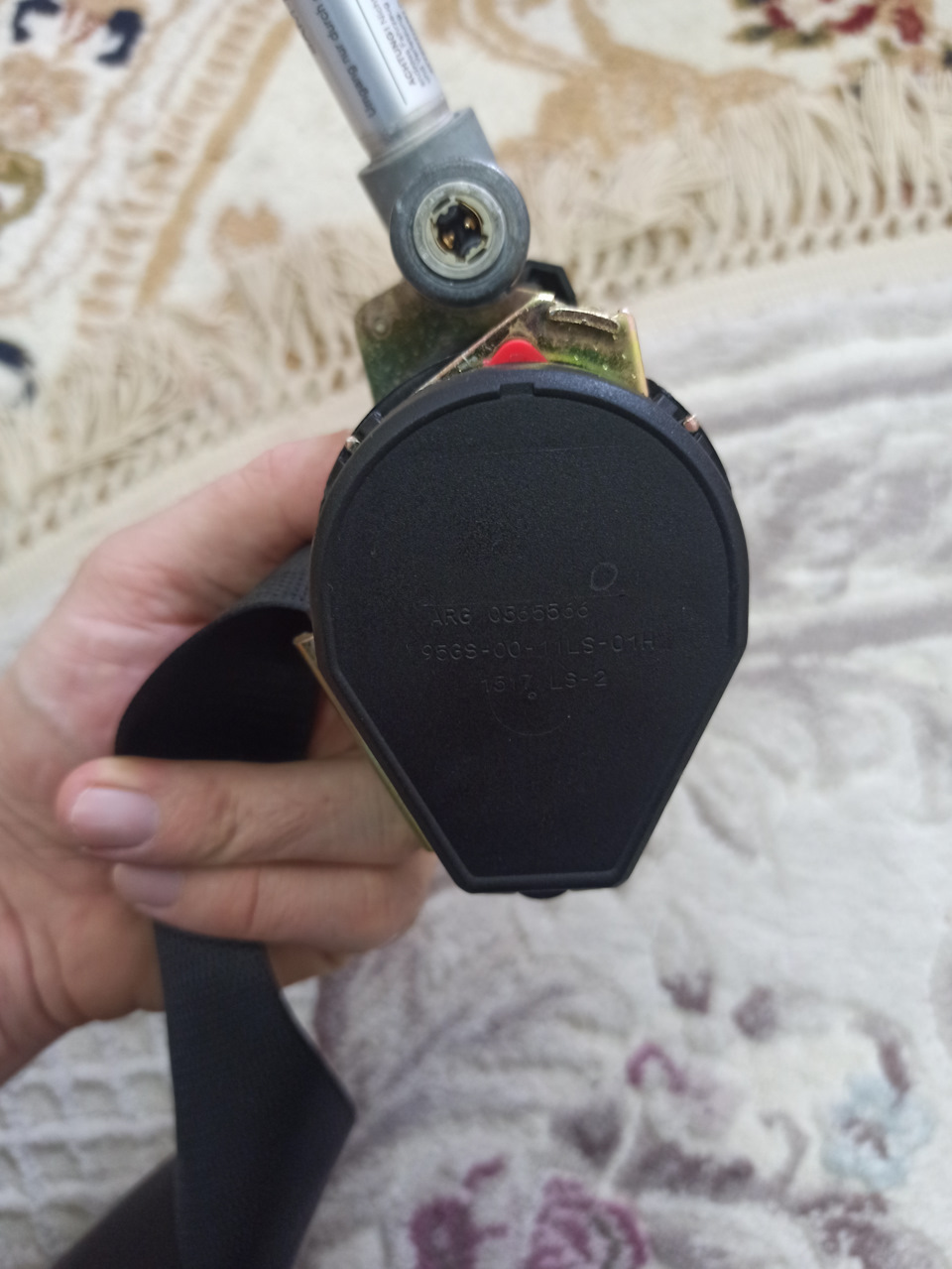 Натяжение пружины ремня безопасности на w202 — Mercedes-Benz C-class ...