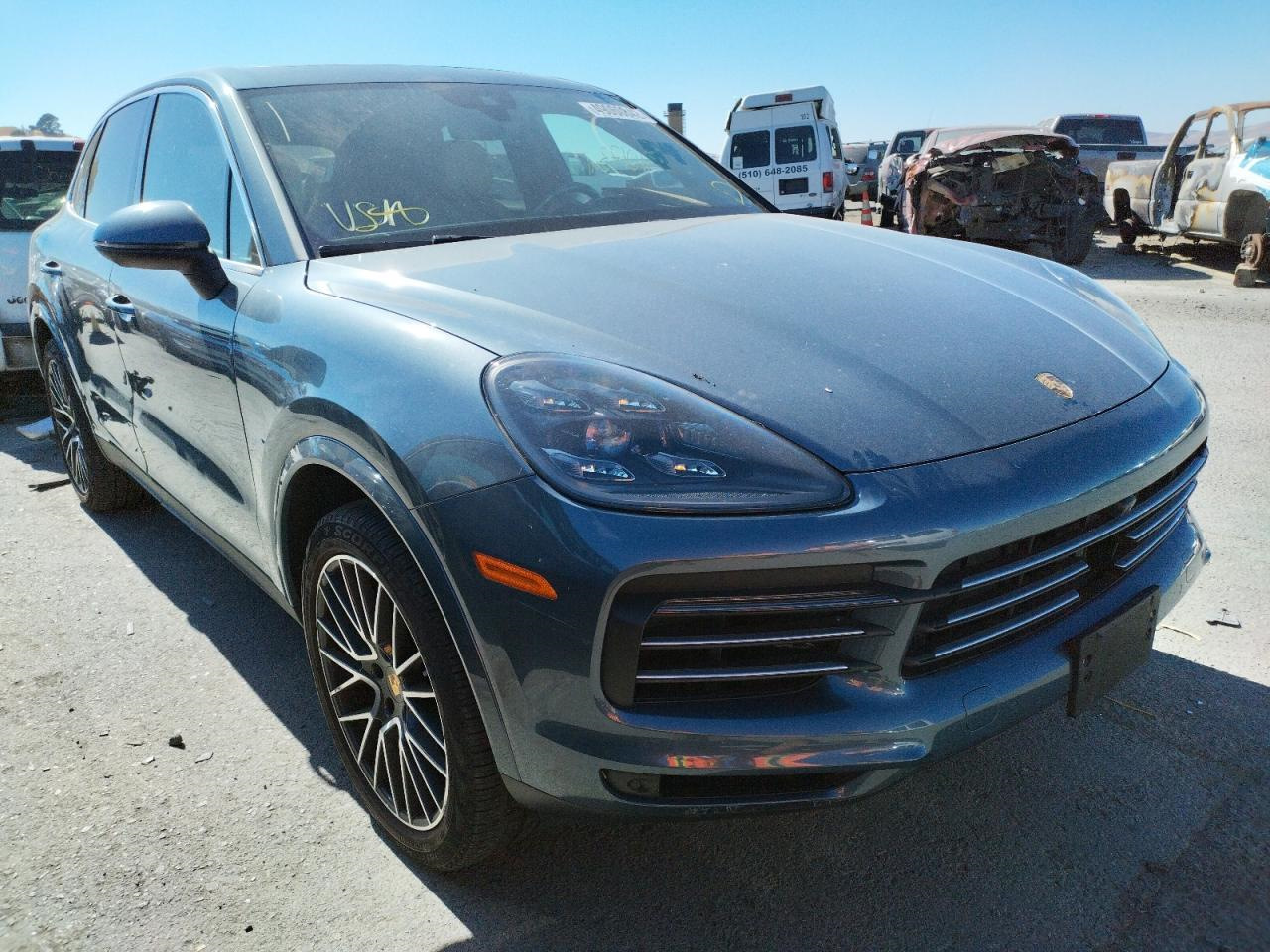 Порше кайен 2019 года. Порше Кайен 2019. Porsche Cayenne 2019. Порше Кайен голубой. Cayenne голубой.