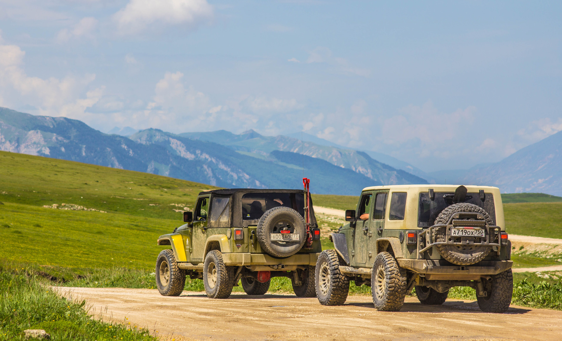 Jeep Wrangler внедорожник горы