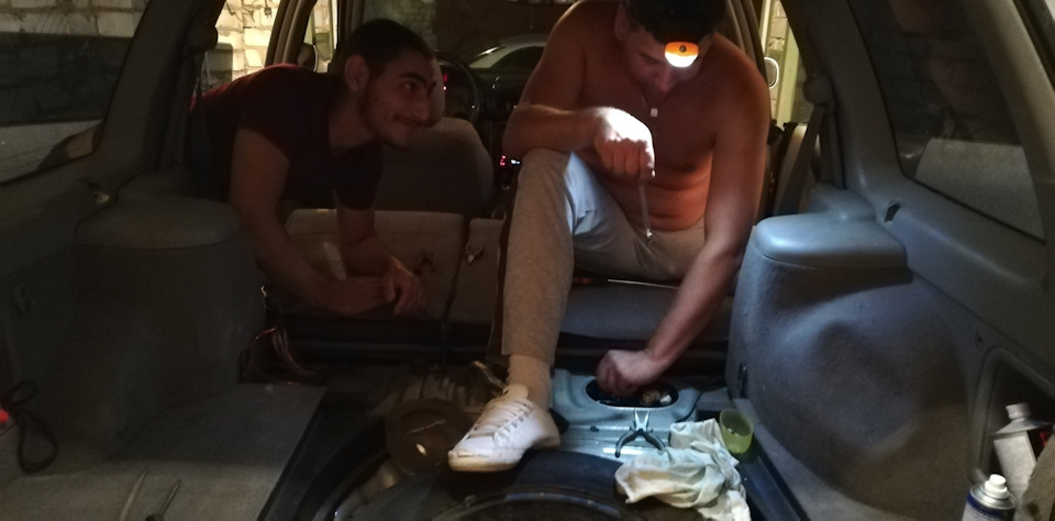 Друзья отлично помогли — Subaru Forester (SF)