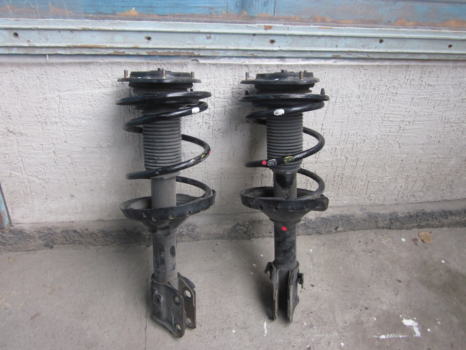 лопнул шток амортизатора на опорном подшипнике — Subaru Legacy (BL/BP ...