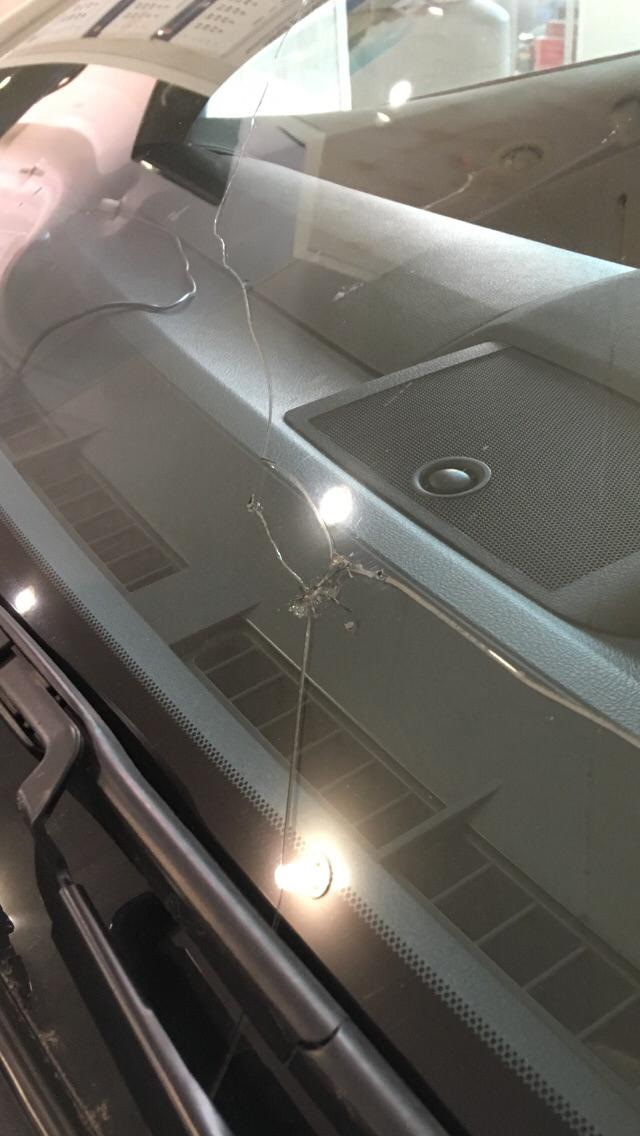 Замена лобового стекла. — Toyota Camry (XV50), 2,5 л, 2013 года ...