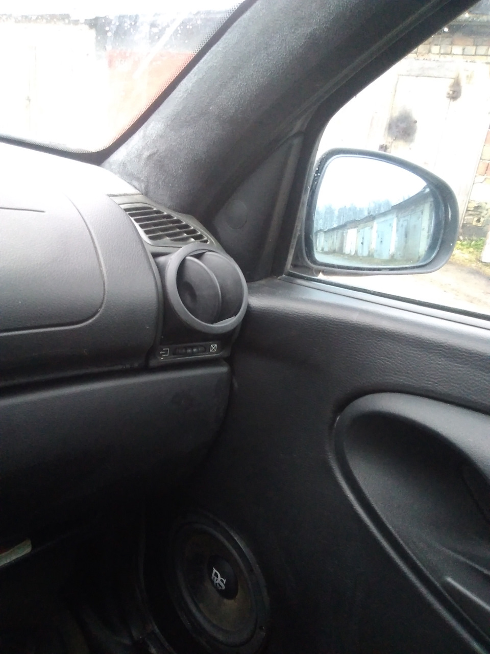 Дефлекторы обдува от ларгуса в торпедо Калины — Lada Калина универсал ...