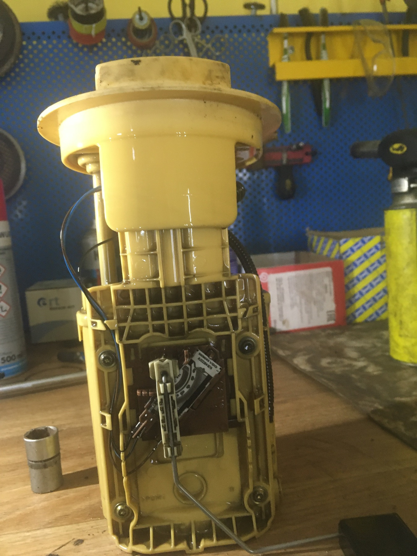 Чистка заборника в баке — Skoda Octavia A5 Mk2, 1,9 л, 2005 года ...