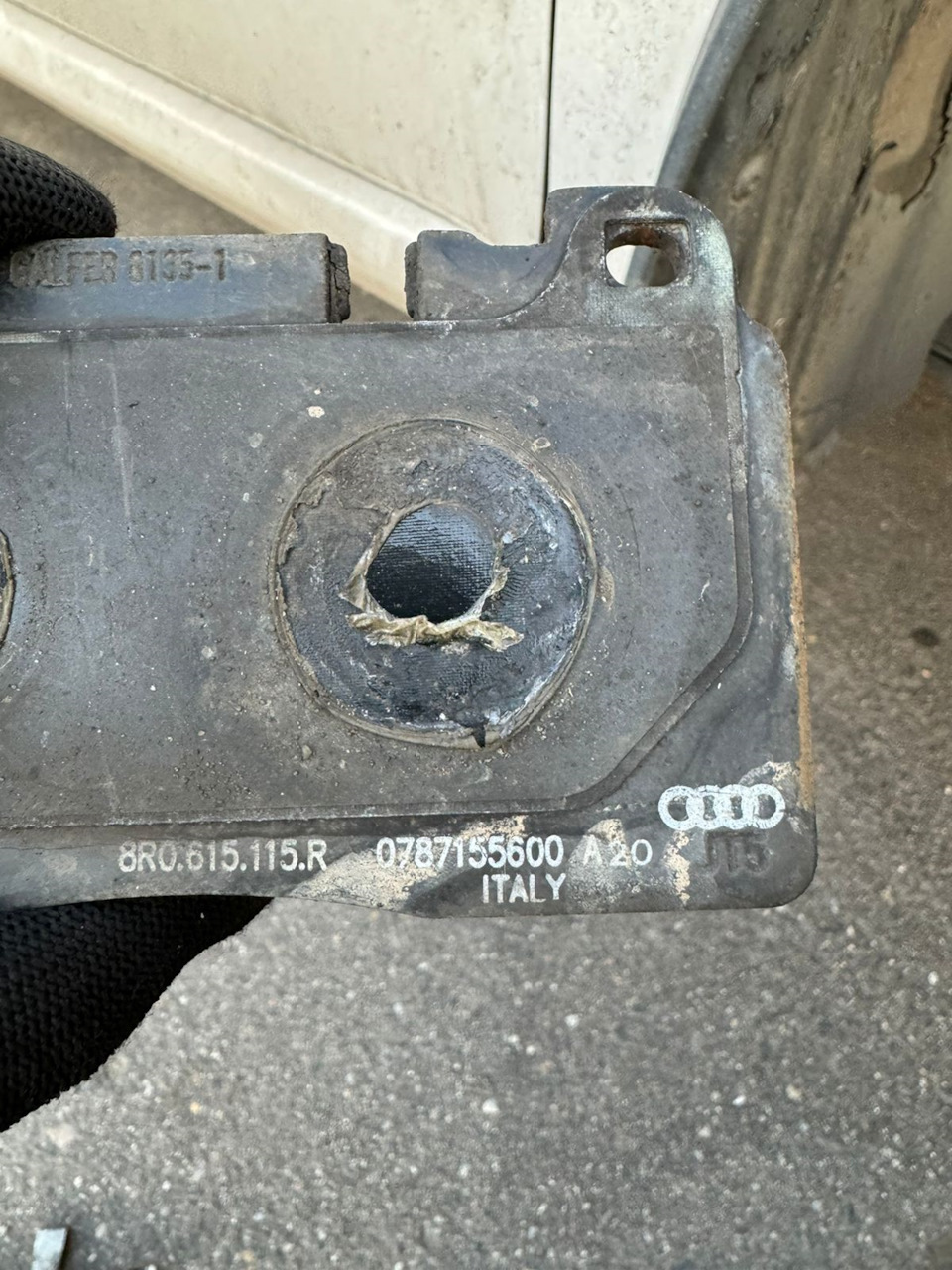 Замена колодок и небольшое удивление — Skoda Superb Combi (Mk2), 2 л ...