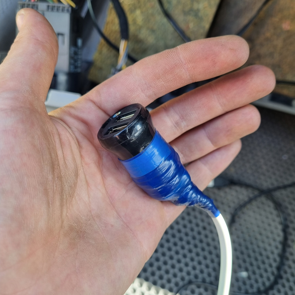 Приобретение и подключение видеорегистратора от зажигания. — Volkswagen ...