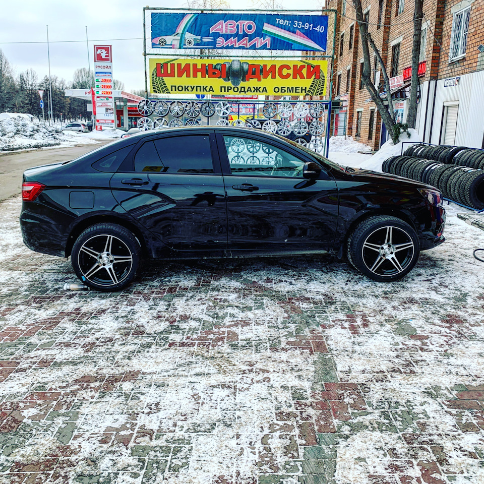 Диски LS770 R17 7,5j на резине 215/45/17 — Lada Vesta, 1,6 л, 2018 года |  колёсные диски | DRIVE2