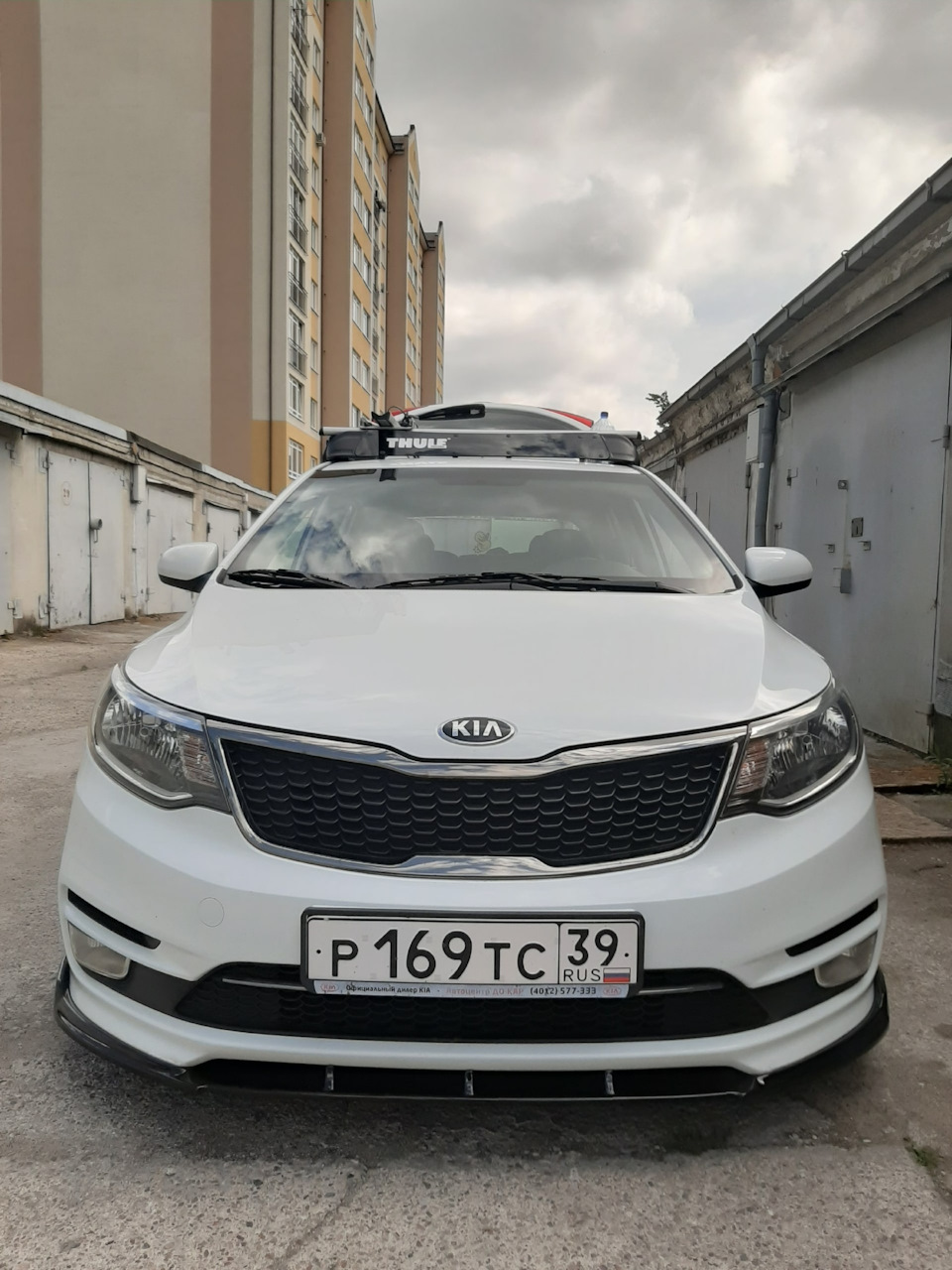 Сплиттер на месте — KIA Rio 5-door (3G), 1,6 л, 2015 года | стайлинг |  DRIVE2