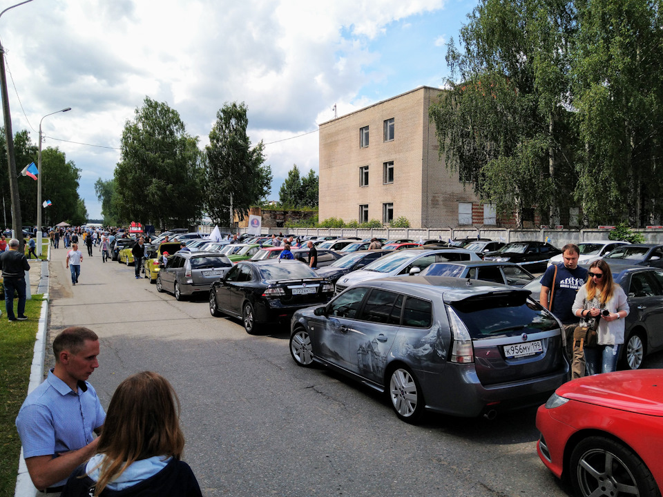 Автомобилей — видимо-невидимо — Saab 9-3 (1G)