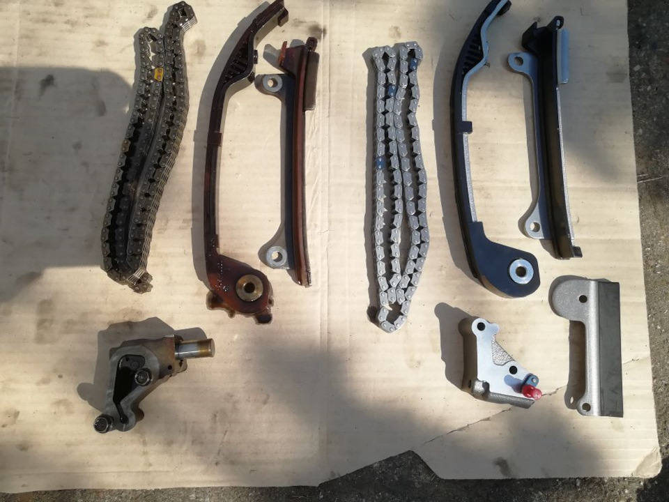 Слева старое, справа новое — Nissan Almera Tino