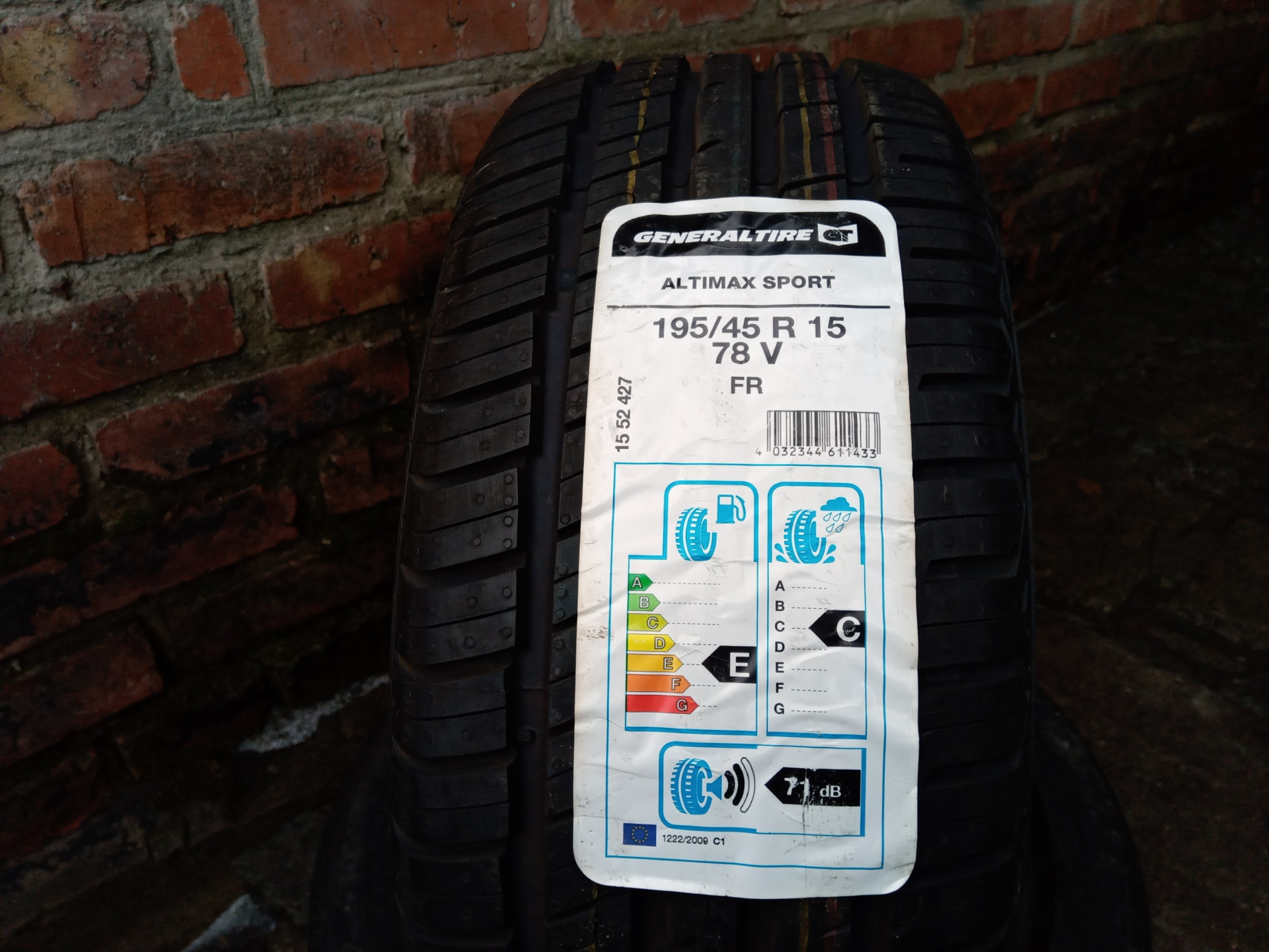 Резина лето, 195/45 R15 — ЗАЗ 1102, 1,6 л, 1994 года | шины | DRIVE2