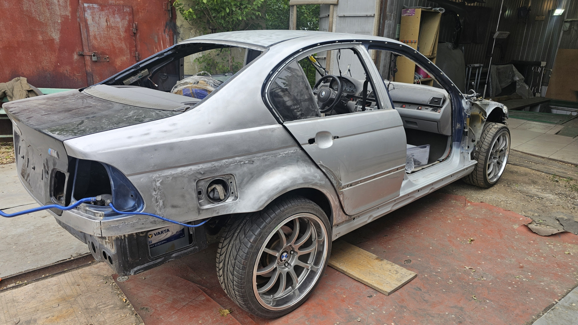 Наконец-то Грунтовочные работы — BMW 3 series (E46), 2,5 л, 2001 года ...