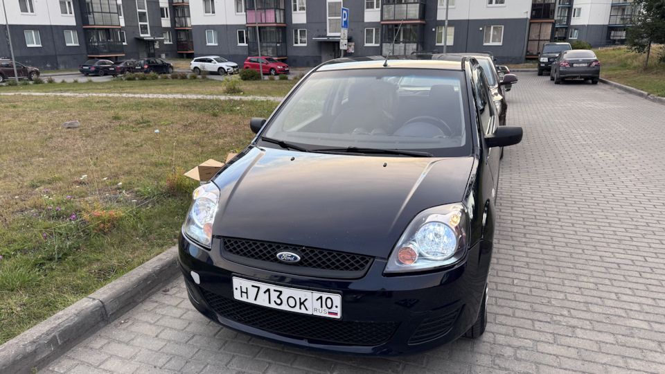 Ford Fiesta Машина жены