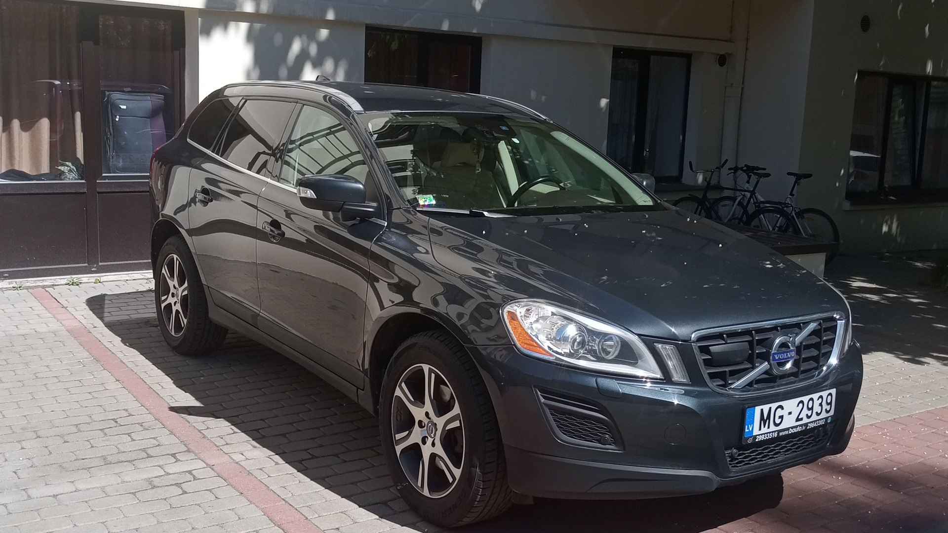 Volvo XC60 (1G) 2.4 дизельный 2011 | Скандинавка на DRIVE2
