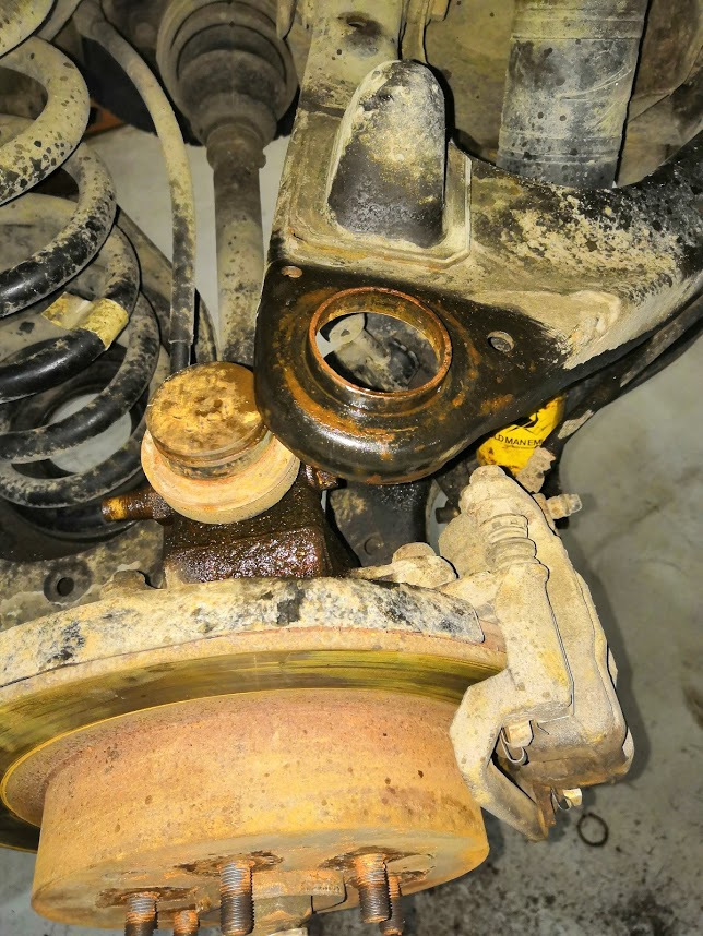 Как заменить верхние шаровые не снимая рычага — Nissan Pathfinder (3G ...