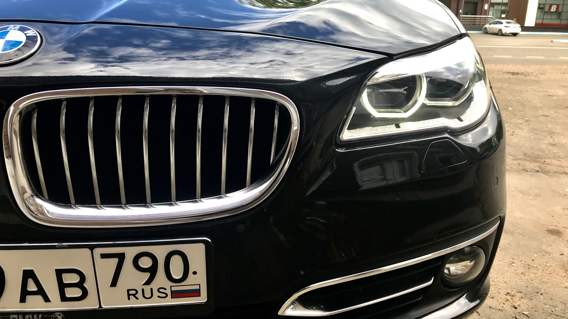 BMW 5 series (F10) 3.0 дизельный 2016 | Чёрный на чёрноМ на DRIVE2