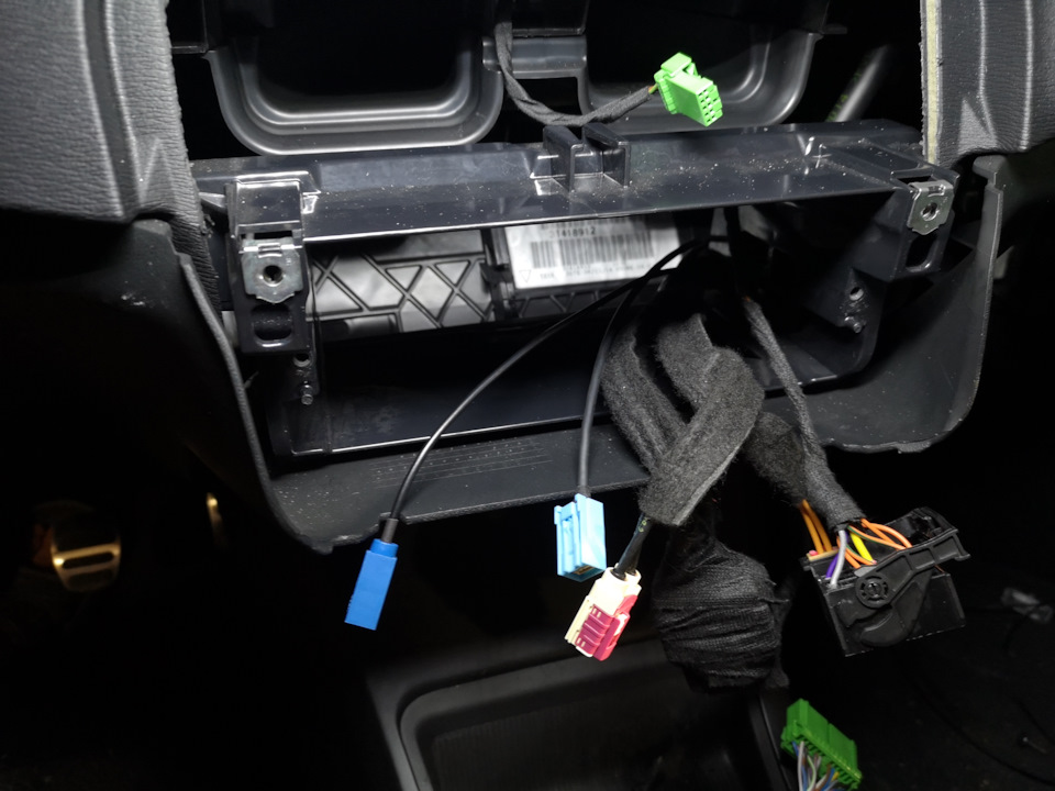 Блок автозапуска автооко24. Connector d-262 mitsubishi connect. Mitsubishi connect разъемы. Connect установка. Connect установка.