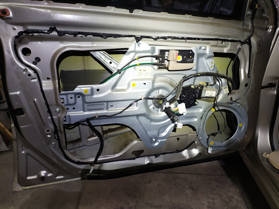 Шумка задних дверей киа церато 3. Дверь церато 4 поколения. Киа церато 2 двери. Дверь передняя правая церато 2013 артикул. Kia cerato дверь передняя правая.