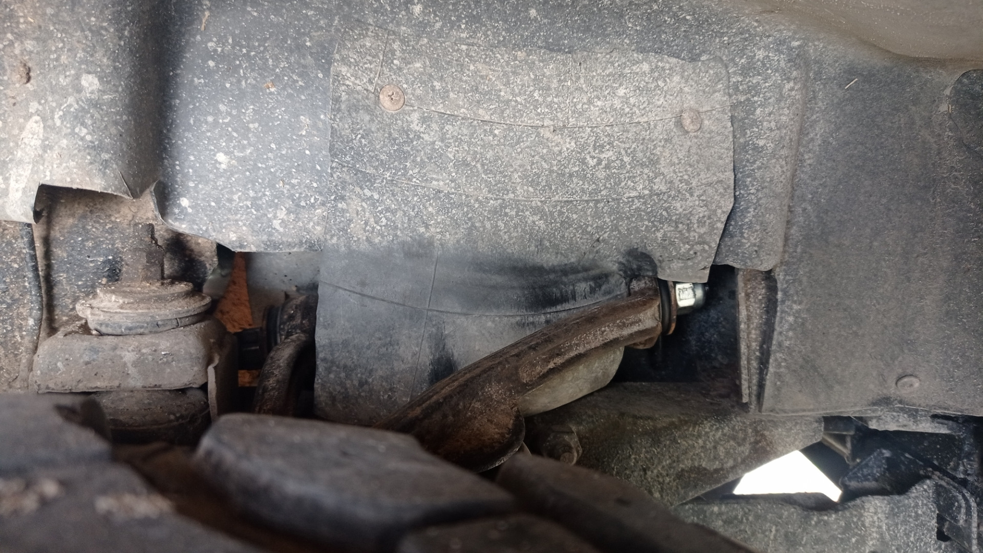 Замена верхних сайлентблоков — Chevrolet Niva, 1,7 л, 2013 года ...