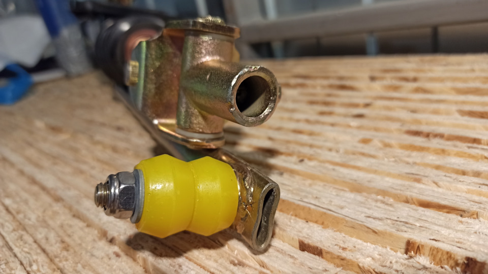 Новые запчасти на москвич святогор