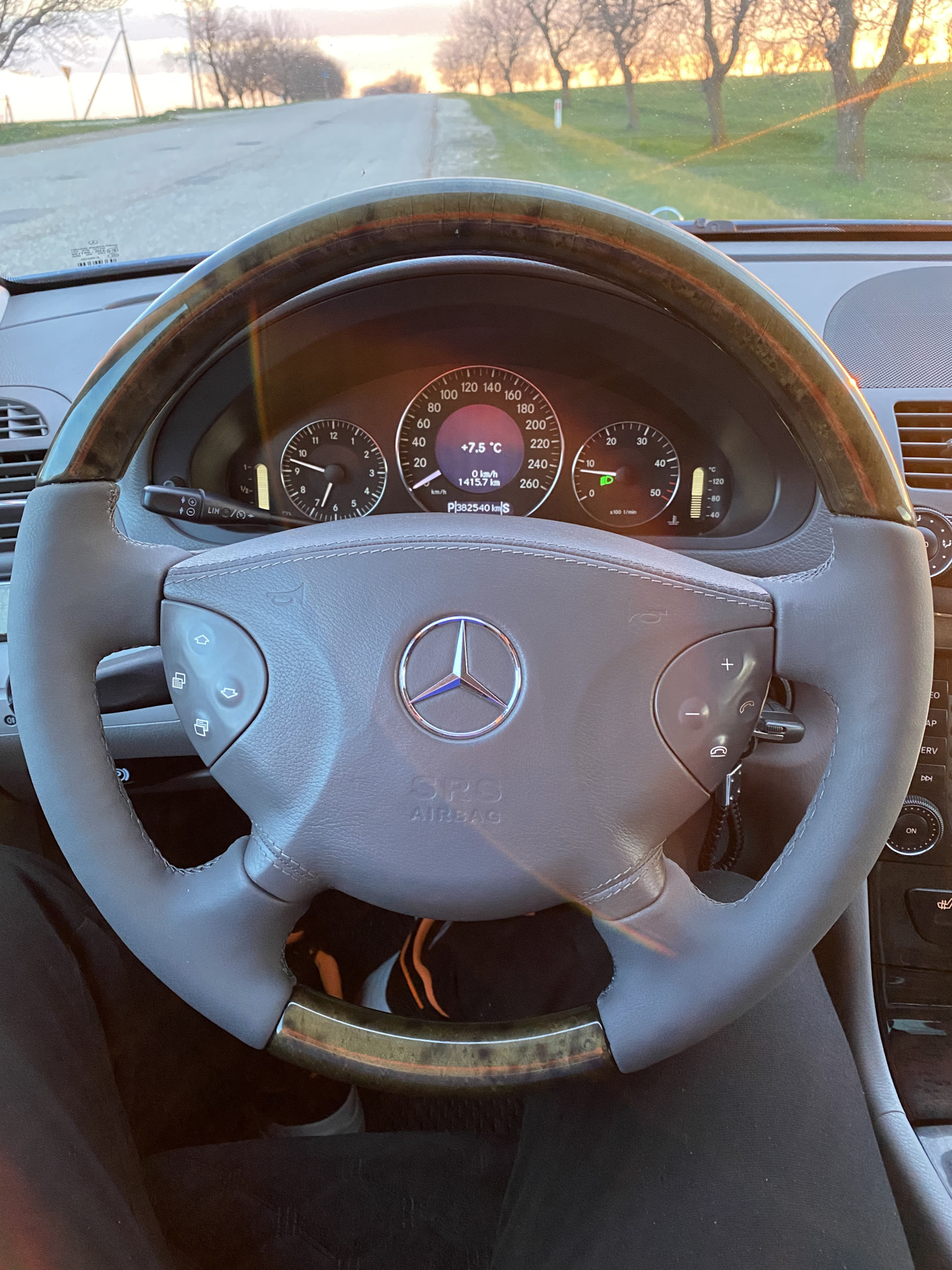 Руль дерево рестайлинг! — Mercedes-Benz E-Class (W211), 2,2 л, 2005 ...
