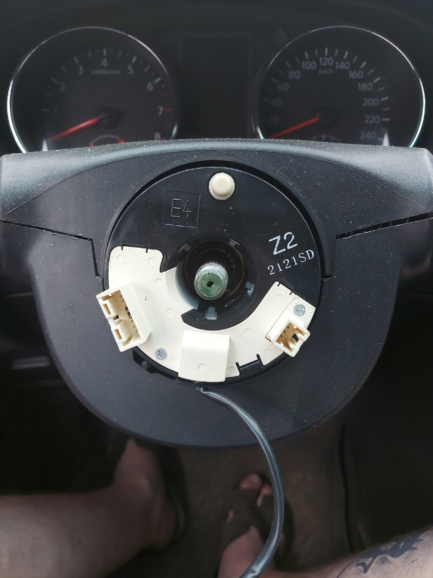 Замена подрулевого шлейфа — Nissan Qashqai (1G), 1,6 л, 2010 года ...