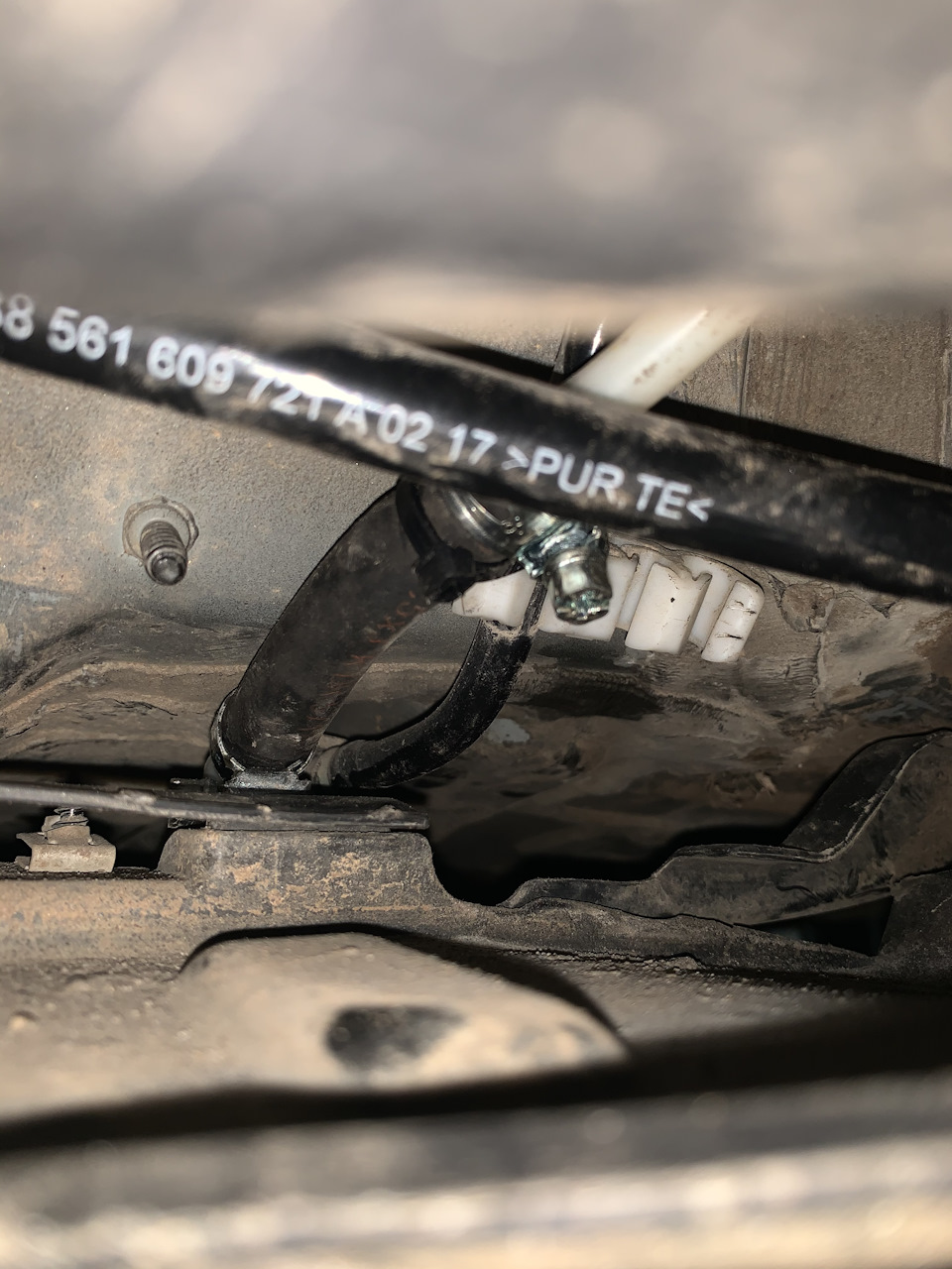 Замена сальника раздаточной коробки на передний кардан. — Toyota Hilux ...