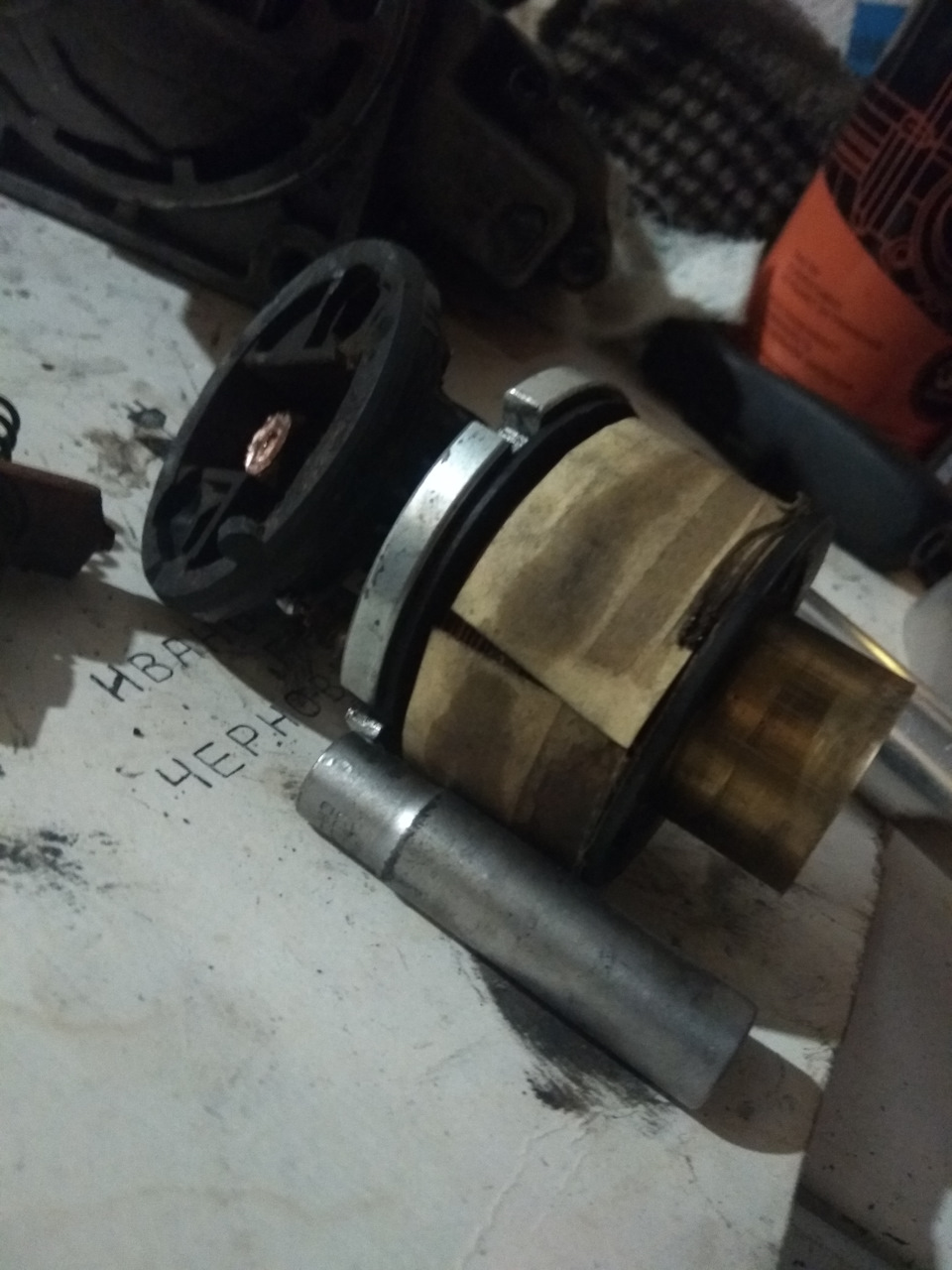 Обмотка потемнела, может из-за антифриза? — Lada 2120 Надежда