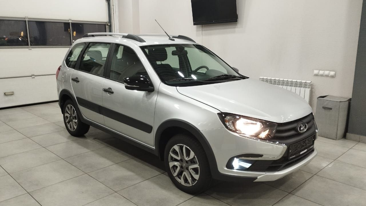 Lada Гранта Cross 1.6 бензиновый 2023 | Platinum Rocket на DRIVE2