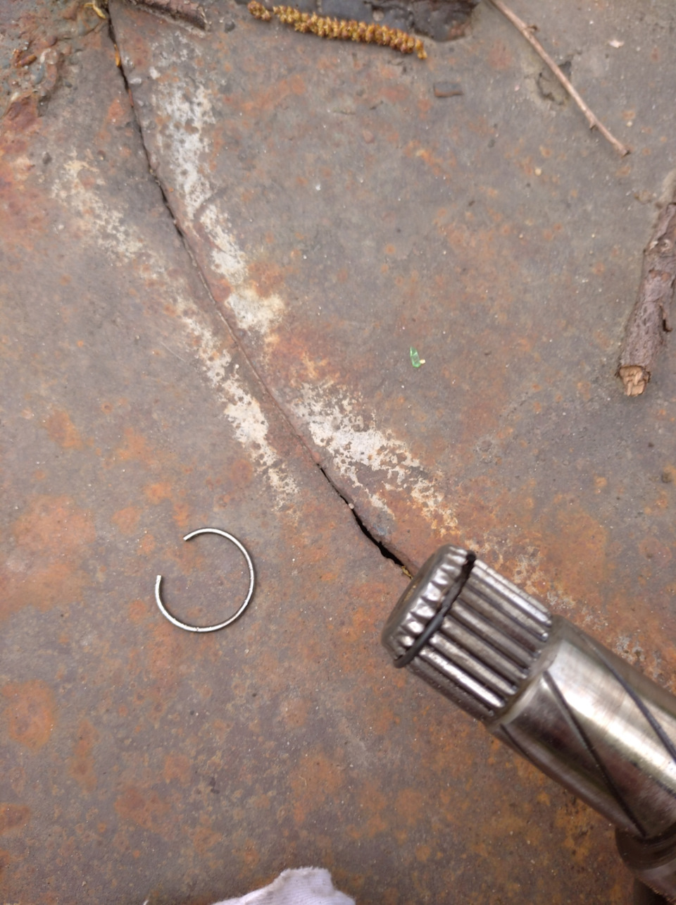 Замена стопорного кольца внутреннего шруса — Opel Zafira B, 1,8 л, 2012 ...