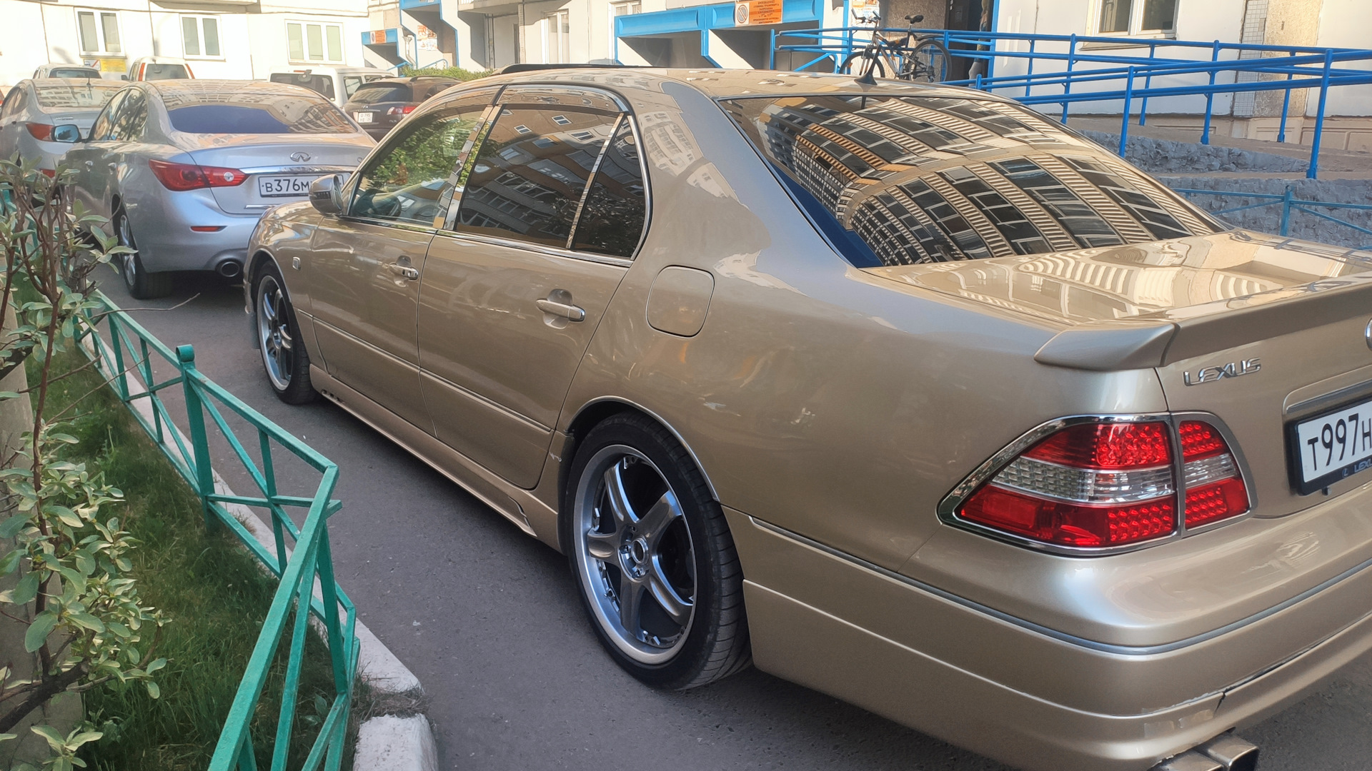 Lexus LS (UCF30) 4.3 бензиновый 2002 | 430 Kin Ru-no-Mai 金竜の舞 на DRIVE2