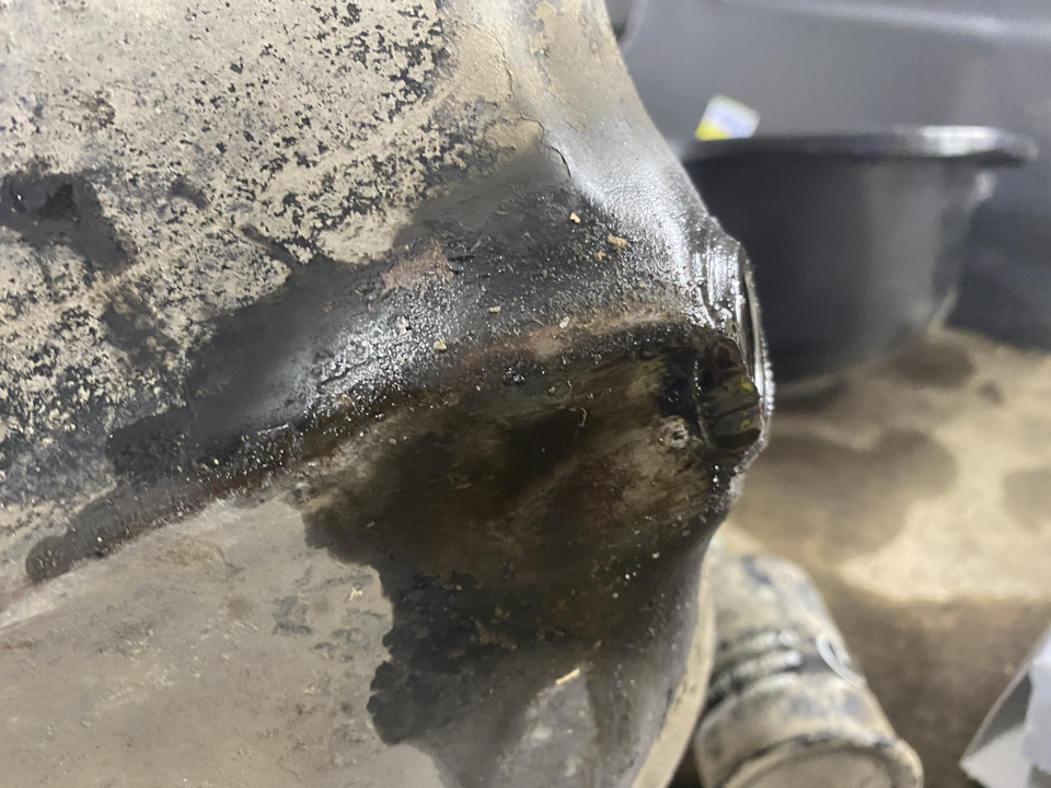 Пробил поддон Картера — Lada 2114, 1,6 л, 2010 года | поломка | DRIVE2