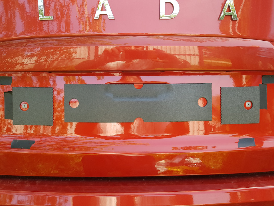 Прокладка под номерной знак. — Lada Vesta (1G), 1,6 л, 2019 года ...