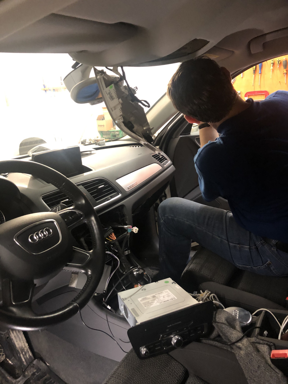 Запчасти на фото: 2420S. Фото в бортжурнале Audi Q3 (1G)