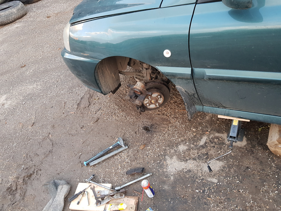 Смазка направляющих суппорта и попытка поменять колодки — KIA Rio (1G ...