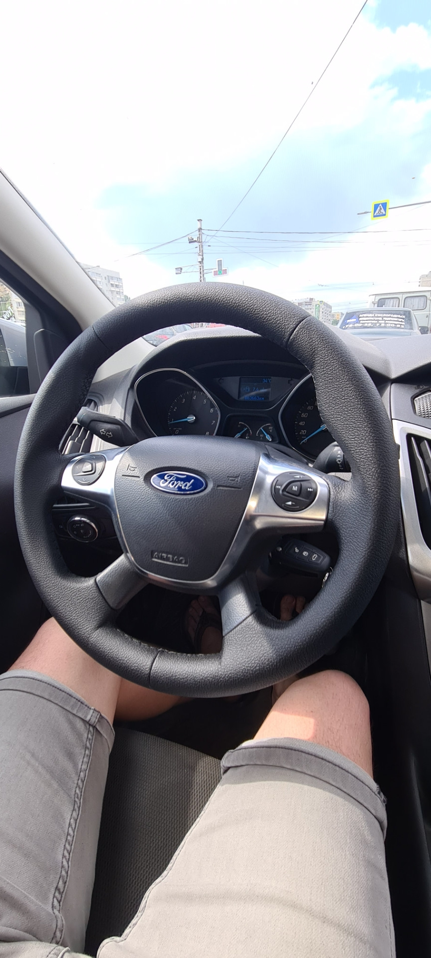 Руль в кожу! — Ford Focus Hatchback III, 1,6 л, 2012 года | стайлинг ...